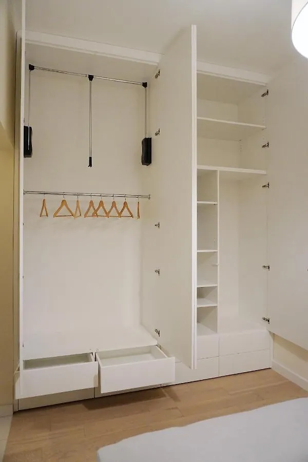 Apartament Centrum Kamienica! Nowy! Wi-Fi, Smart Tv Warsaw